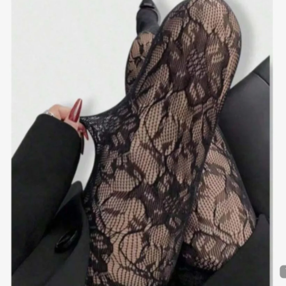 Black Floral Lace Hosiery Stockings - ONE SIZE (S, M & L)